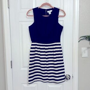 Stripped Vineyard Vines Dress with pockets!